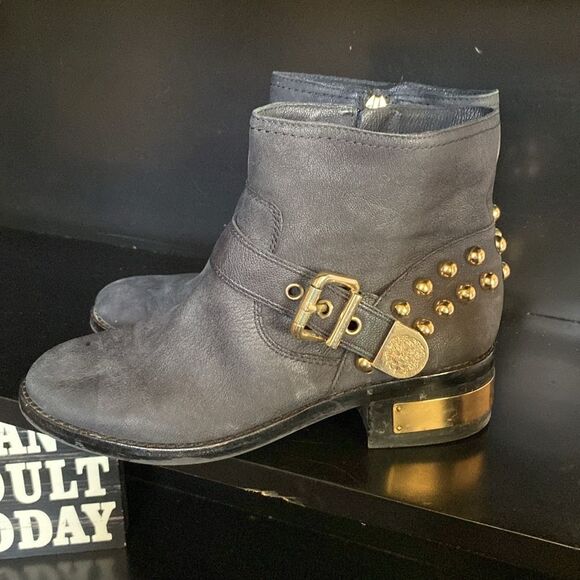 Vince Camuto Short Boots 6.5 - Picture 5 of 9